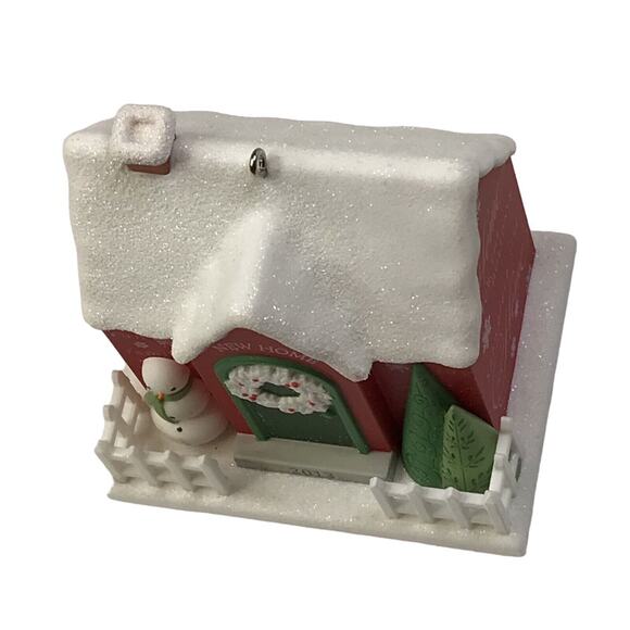 Hallmark Keepsake Ornament New Home 2013 House with Snowman Winter Christmas - Picture 6 of 8